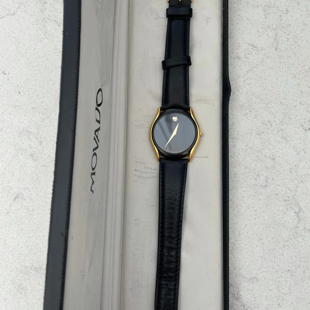 MOVADO The Museum Watch black leather & gold accents excellent condition! - Picture 9 of 10